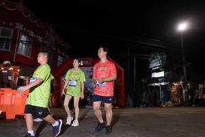 BIB: 243
                            <button type="button" onclick="openModal(26262632)" class="btn btn-primary btn-sm float-right btn-popup" data-toggle="modal" data-target=".modal-high-quality">
                        <i class="fas fa-shopping-cart"></i> Add to Cart
                    </button>
                                            <button type="button" onclick="isThisMe(26262632, true)" class="btn btn-success btn-sm float-right btn-popup btn-isme hidden" data-toggle="tooltip" data-placement="bottom" title="นี่คือรูปของคุณใช่ไหม คลิกที่นี่เพื่อเอาเข้าอัลบั้ม">
                        <i class="fas fa-plus"></i> Add to album
                    </button>
                    <button type="button" onclick="isThisMe(26262632, false)" class="btn btn-warning btn-sm float-right btn-popup btn-isnotme hidden">
                        <i class="fas fa-ban"></i> Remove from album
                    </button>